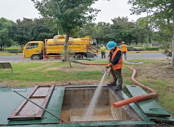 拉孜化油池清理